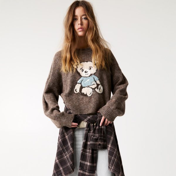 p6-2.jpg Bear sweater